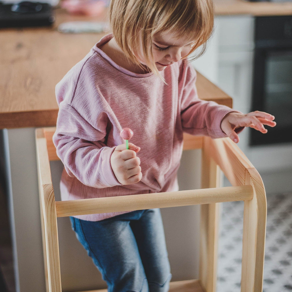 MeowBaby Wooden Kitchen Helper for Children - Natural