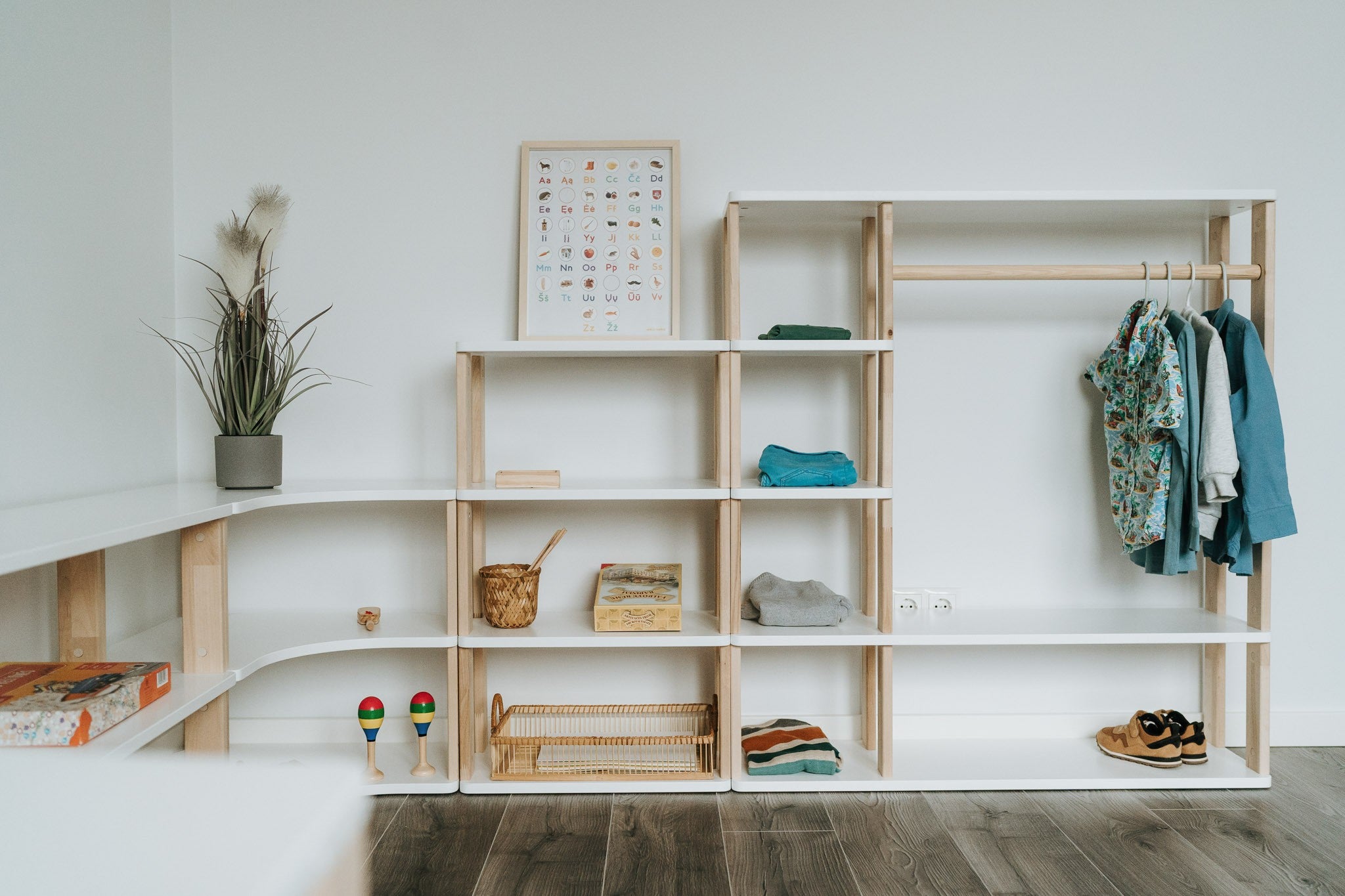Moduláris Montessori Ruhásszekrény